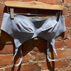 Knix Padded V-neck Bra - Thin Strap